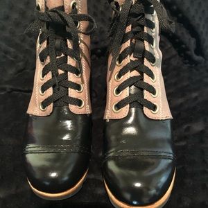 Sorel boots size 6